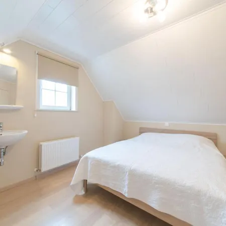 Boonenhove Nr-57 With Parking By Interhome 데한